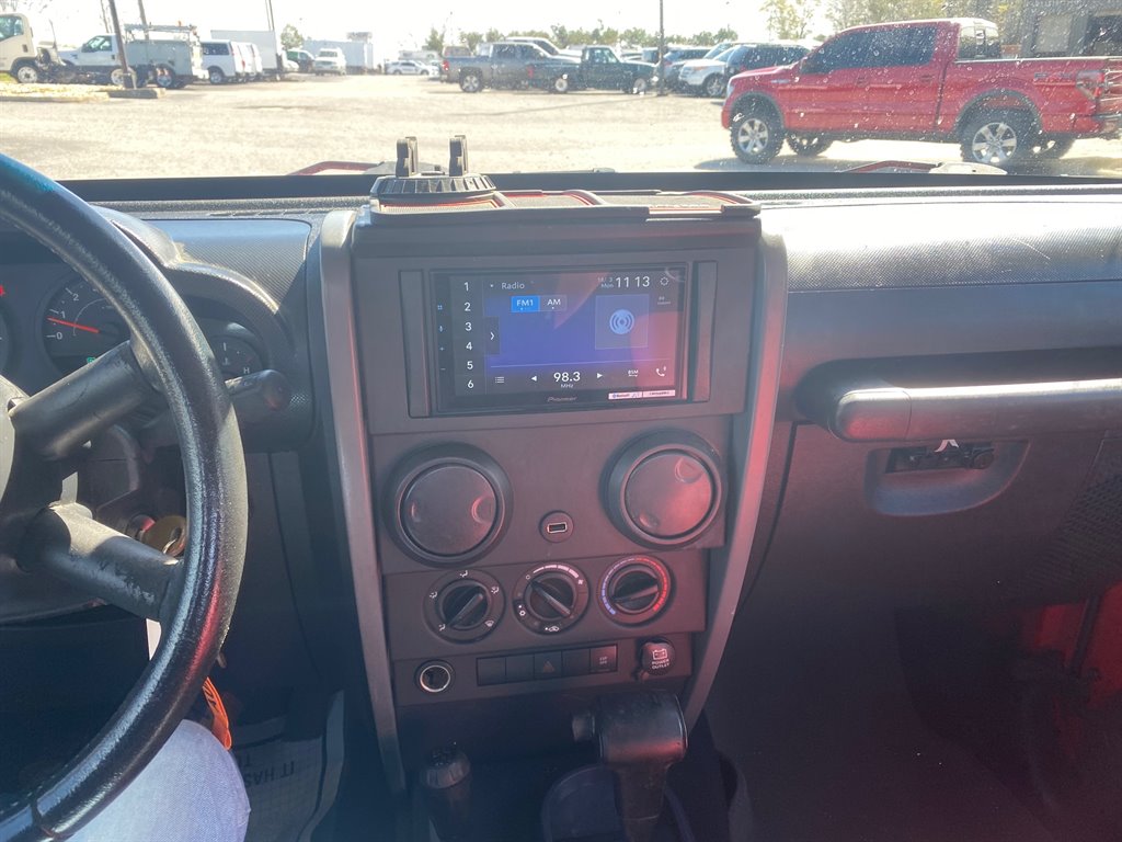 2007 Jeep Wrangler X photo 12