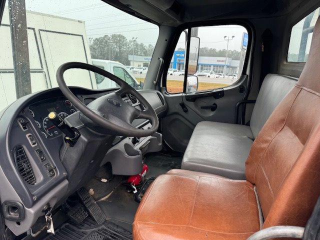 2007 Freightliner M2 106 Medium Duty photo 9
