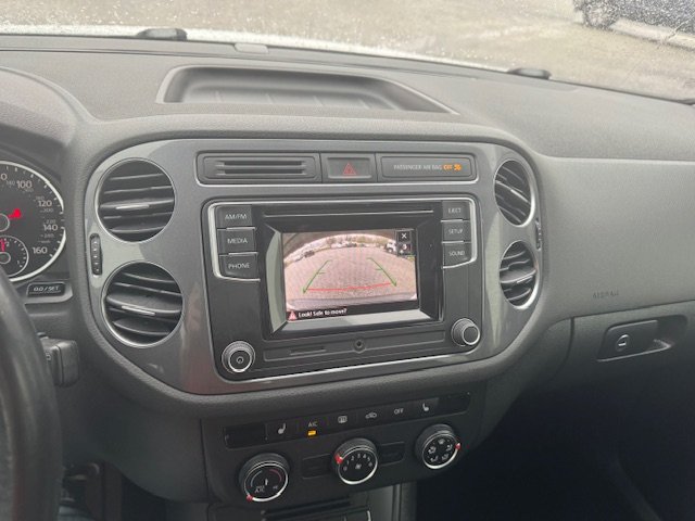 2016 Volkswagen Tiguan S photo 15