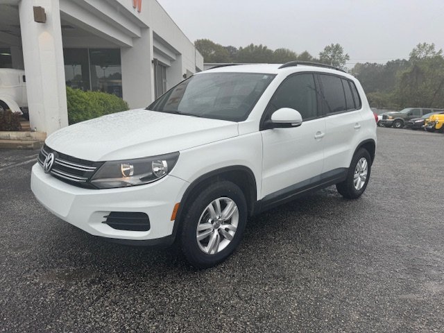 2016 Volkswagen Tiguan S photo 6