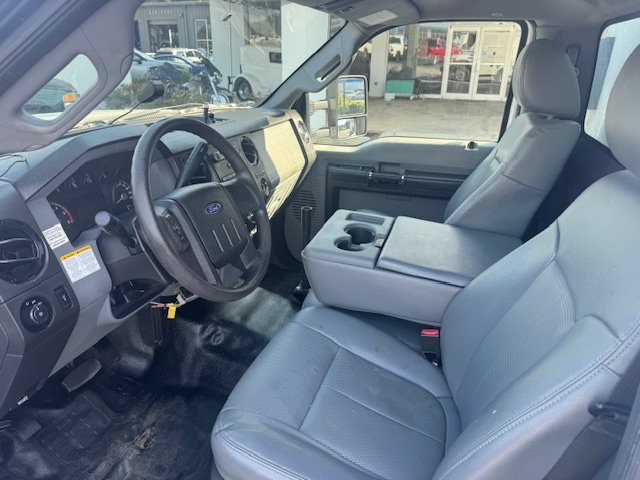 2015 Ford F-550 - Photo 15