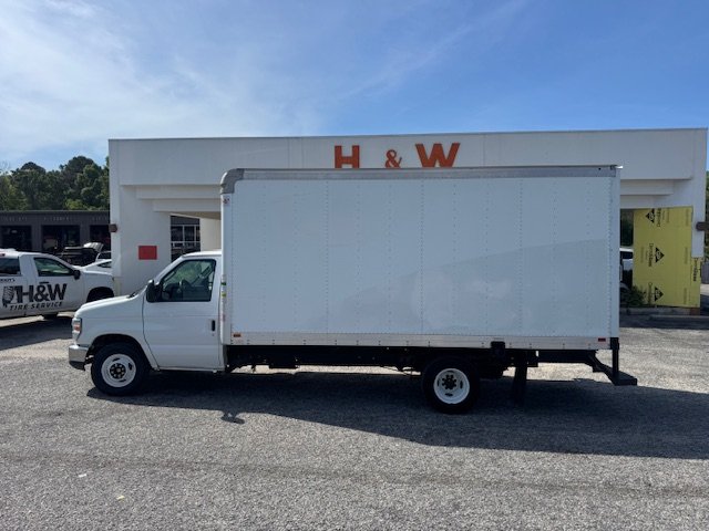 2021 Ford E-Series Cutaway Base