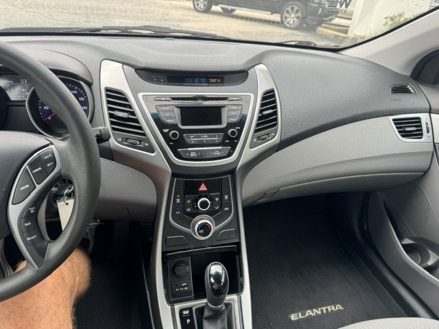 2015 Hyundai Elantra SE - Photo 10