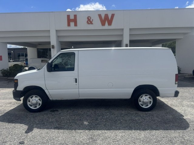 2009 Ford E-Series Econoline Van Commercial